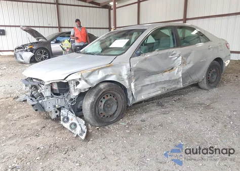 2007 Toyota Camry Le z USA, uszkodzony, nr VIN 4T1BE46K07U162462